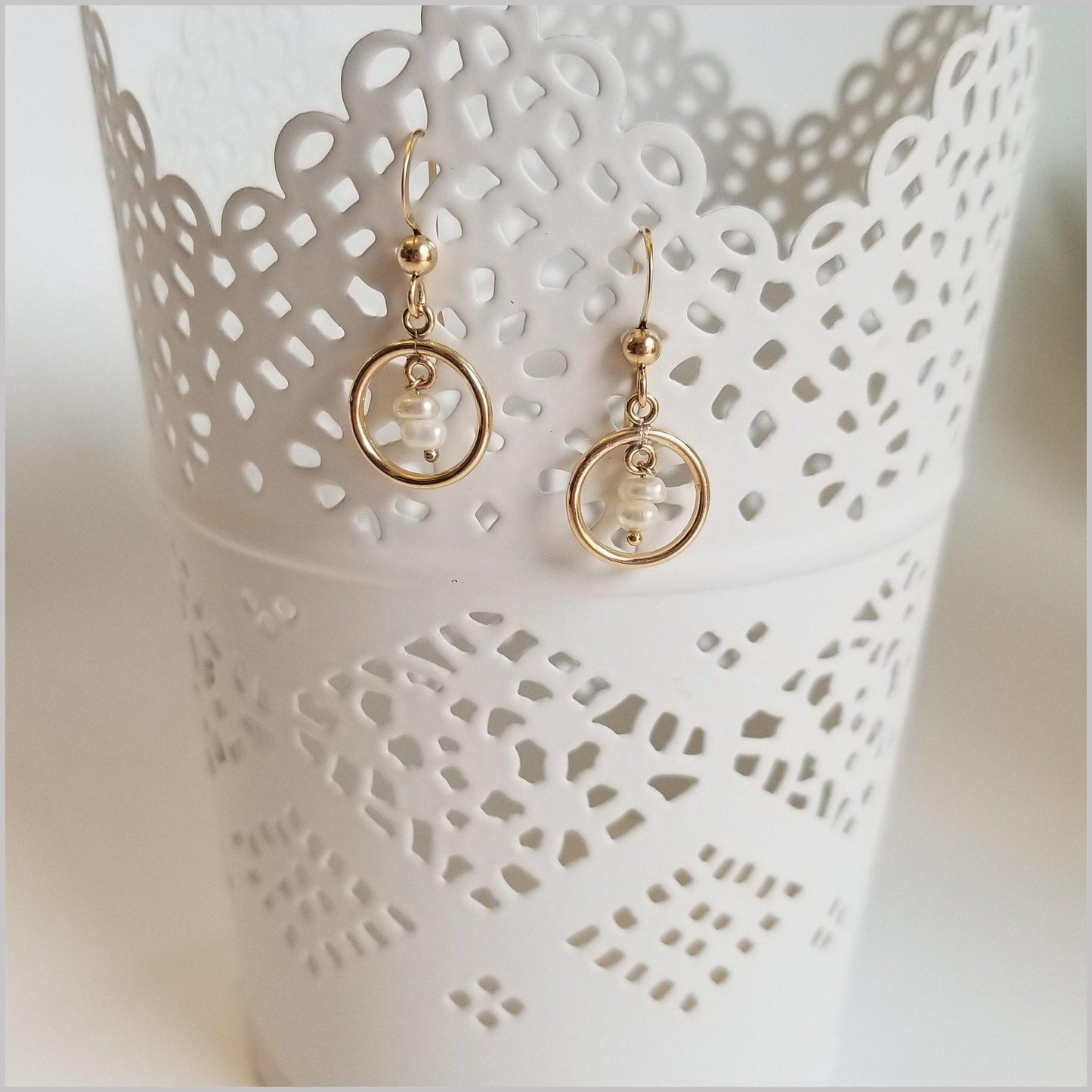 Round Freshwater Pearl Dangle